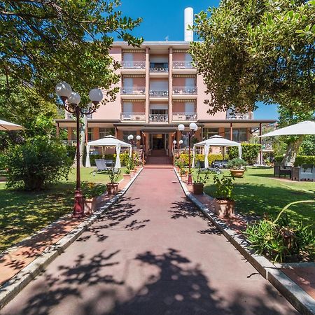 Hotel Gabrini Marina di Massa Eksteriør billede