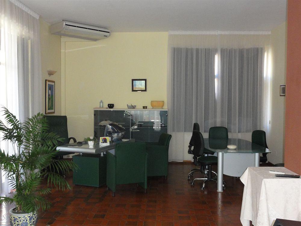 Hotel Gabrini Marina di Massa Eksteriør billede