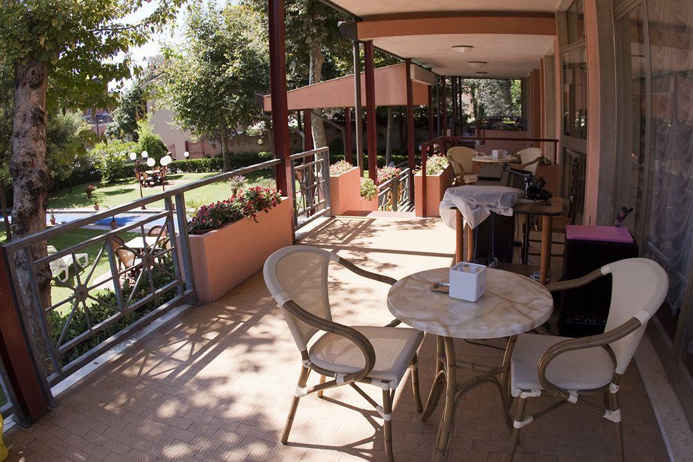 Hotel Gabrini Marina di Massa Eksteriør billede