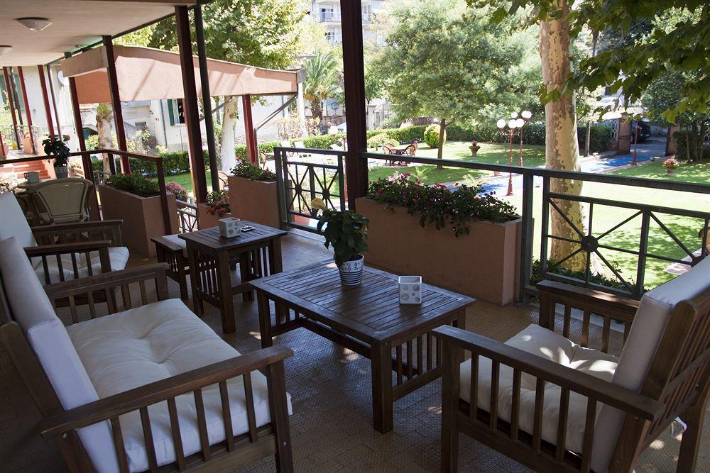 Hotel Gabrini Marina di Massa Eksteriør billede