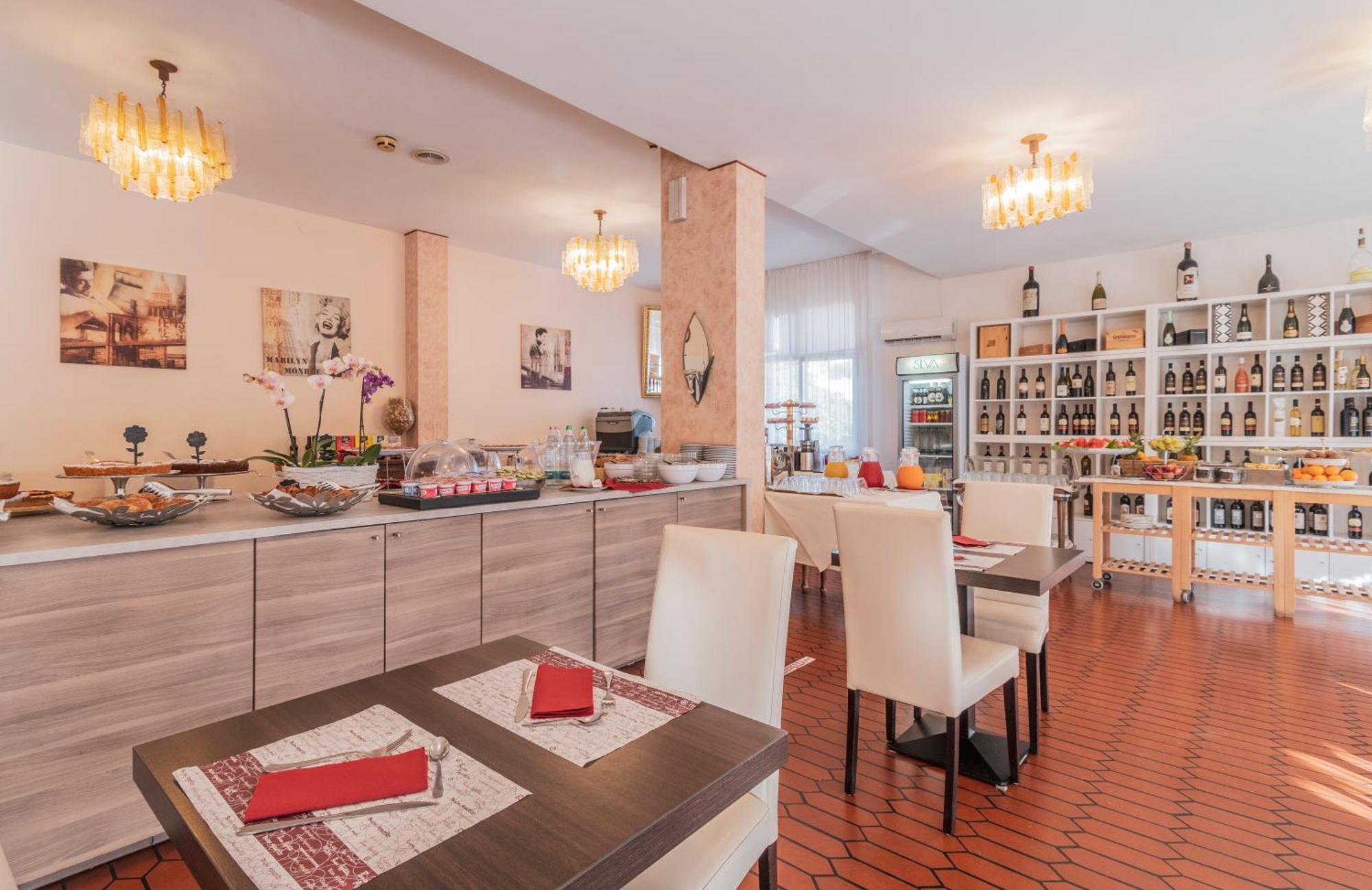 Hotel Gabrini Marina di Massa Eksteriør billede