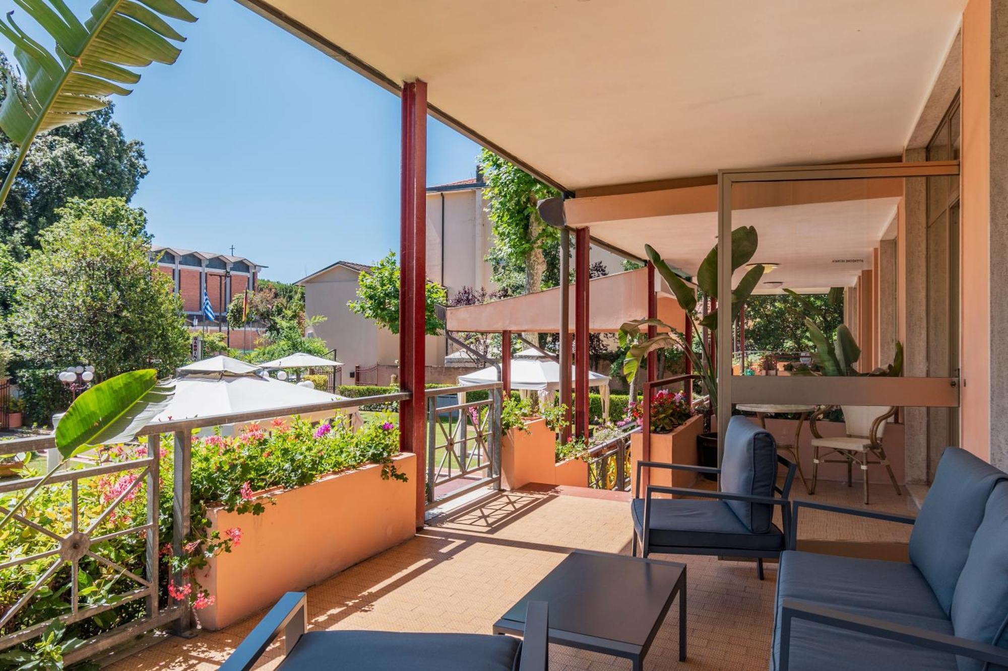 Hotel Gabrini Marina di Massa Eksteriør billede