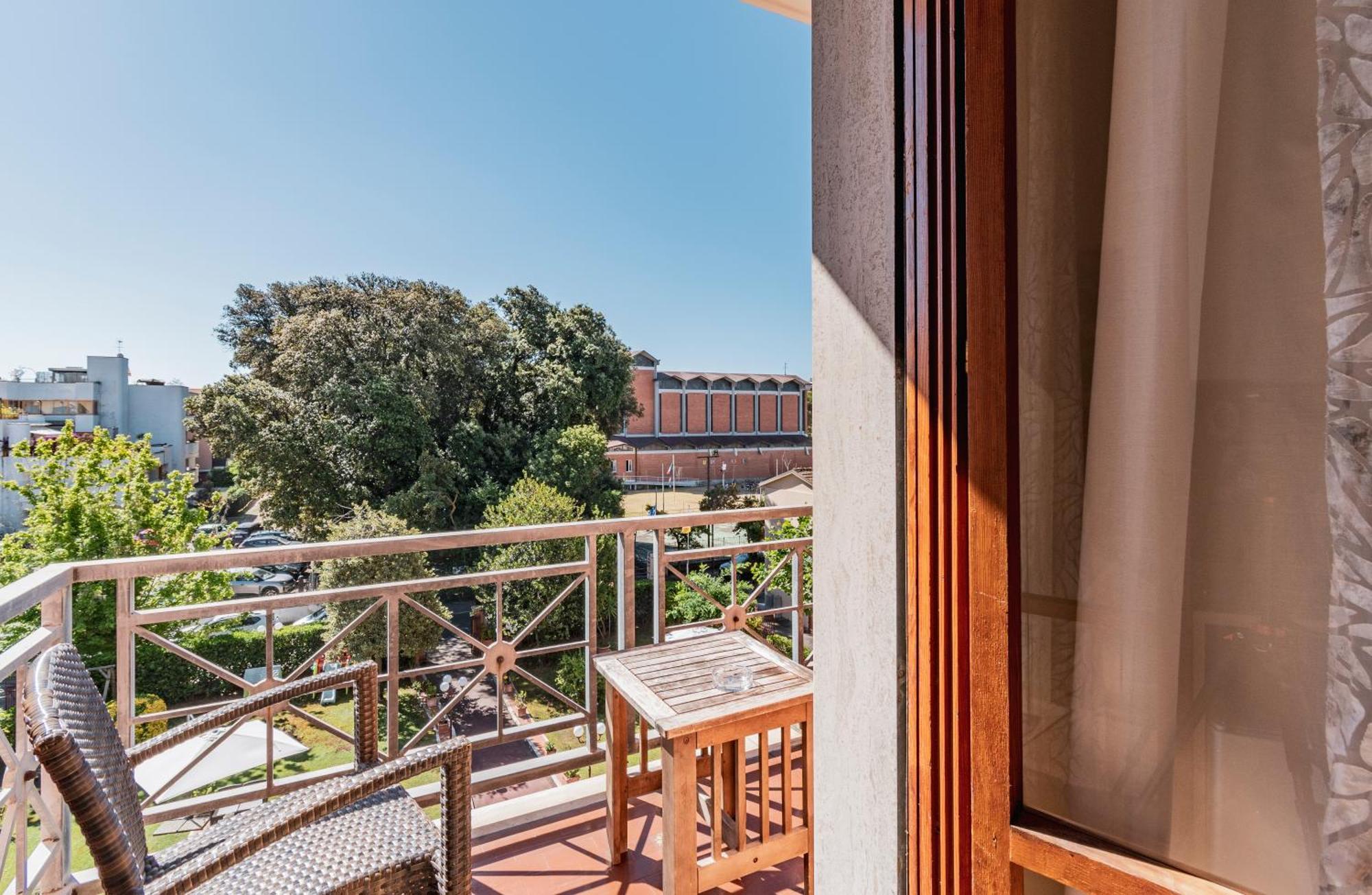 Hotel Gabrini Marina di Massa Eksteriør billede