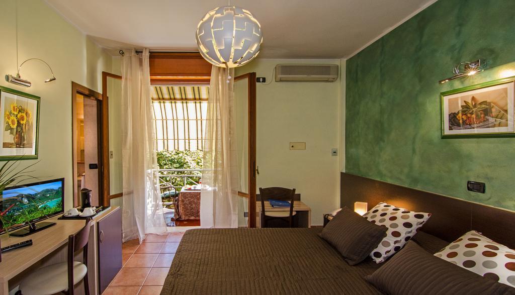Hotel Gabrini Marina di Massa Eksteriør billede