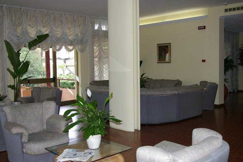 Hotel Gabrini Marina di Massa Eksteriør billede