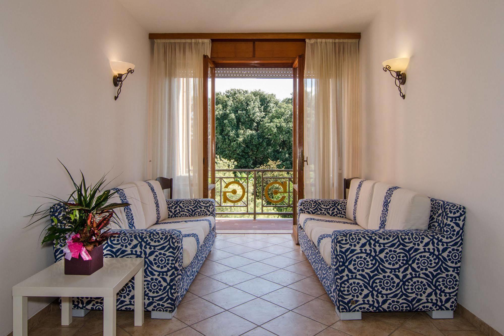 Hotel Gabrini Marina di Massa Eksteriør billede