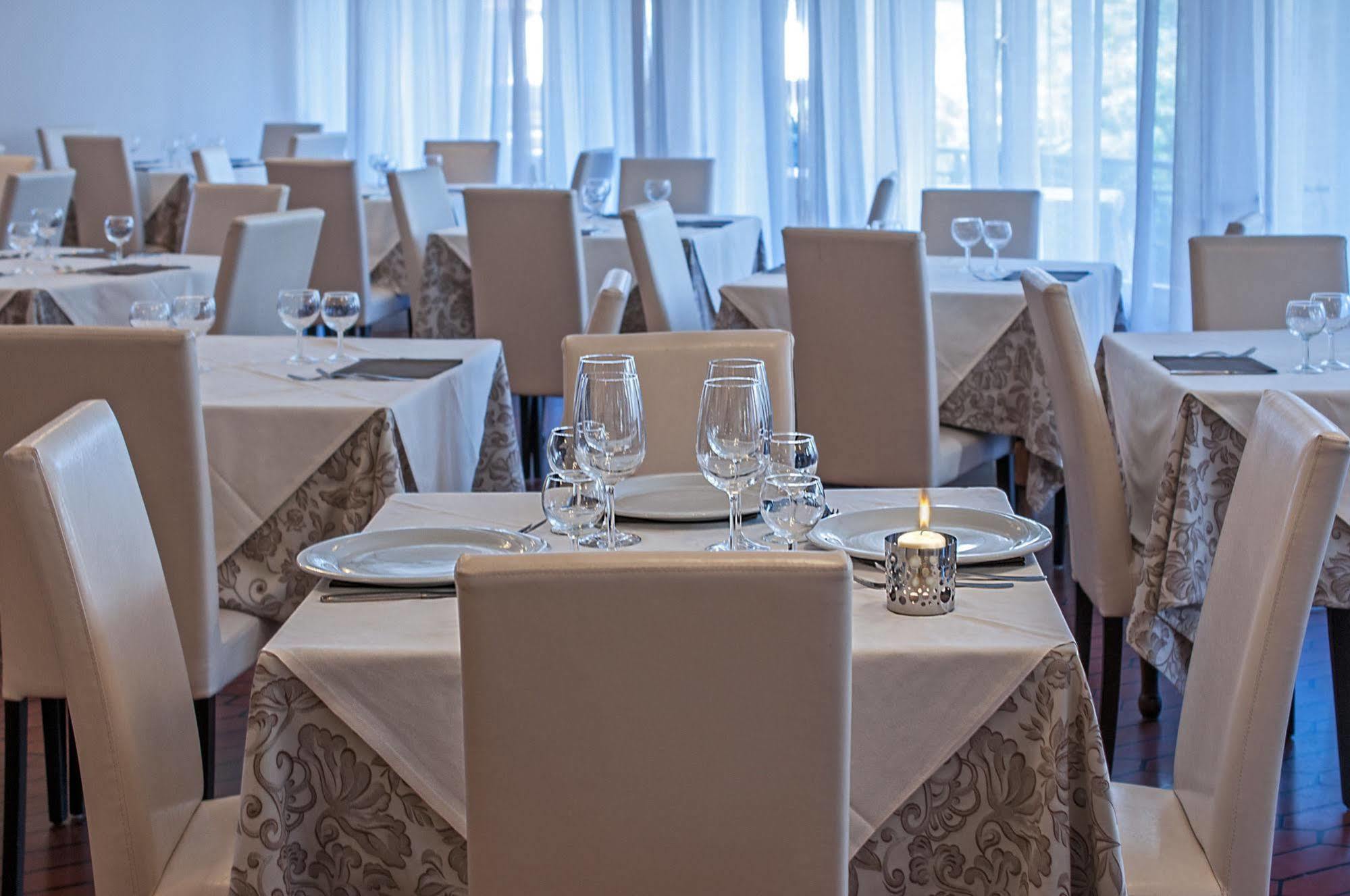 Hotel Gabrini Marina di Massa Eksteriør billede